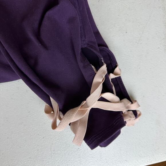 Old Navy Active Go Dry Criss Cross Ankle Leggings Purple‎ - Size S/P - Picture 4 of 6